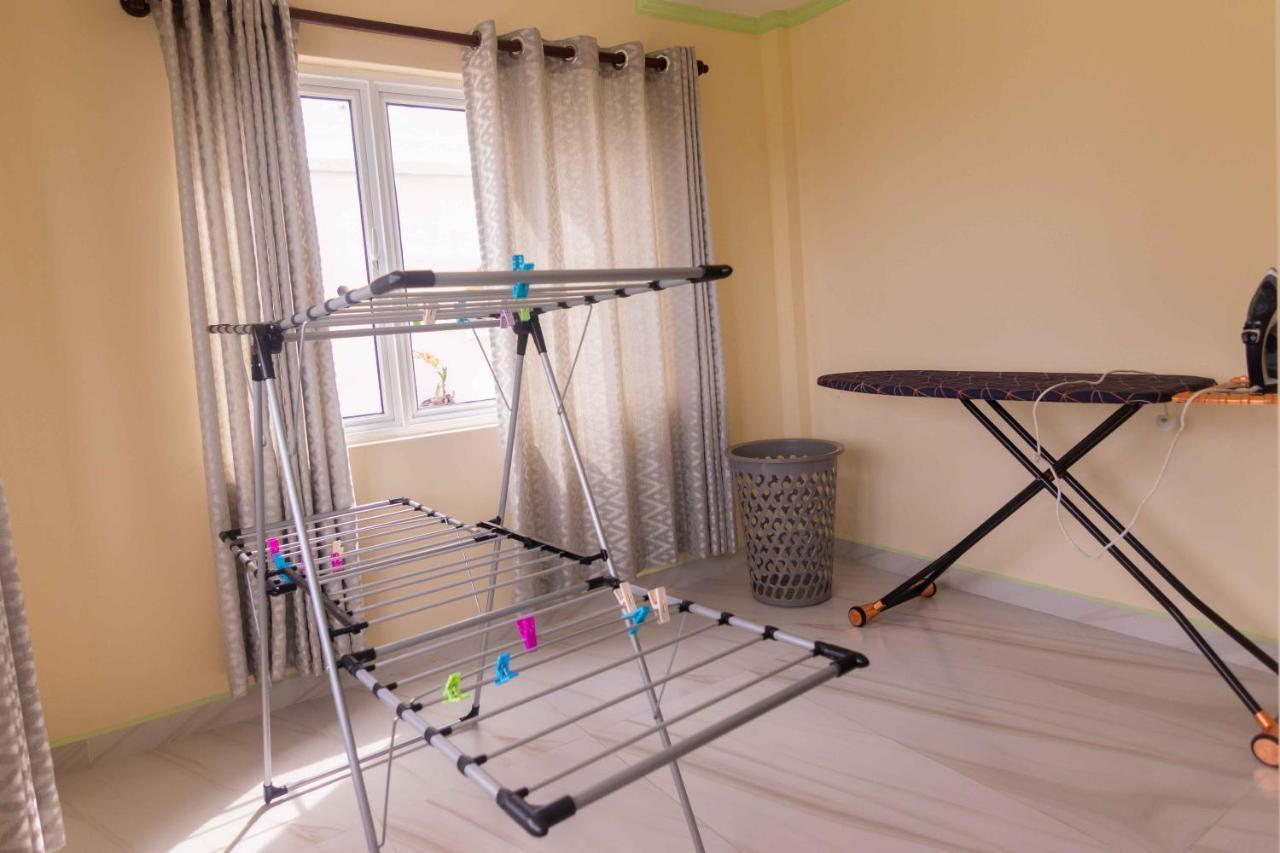 Azamat Self-Catering Apartment Pointe La Rue Ngoại thất bức ảnh